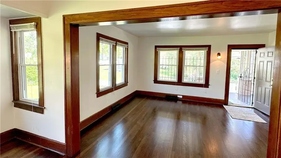 2005 E 81st Street, Kansas City, MO 64132 - #2