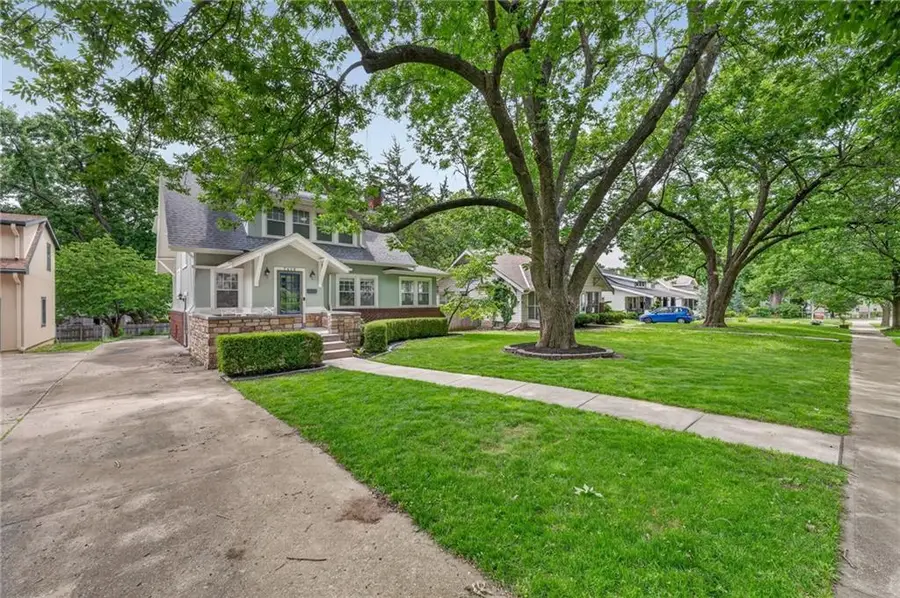 7419 Jarboe Street, Kansas City, MO 64114 - #2