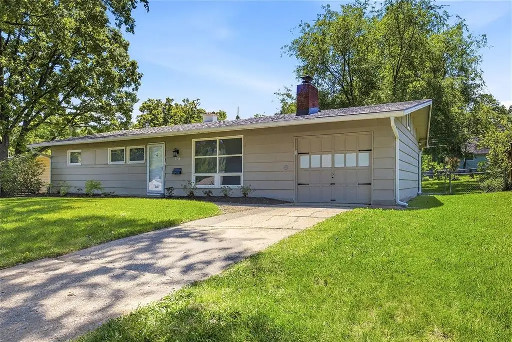 5507 W 78 Terrace, Prairie Village, KS 66208 - #1