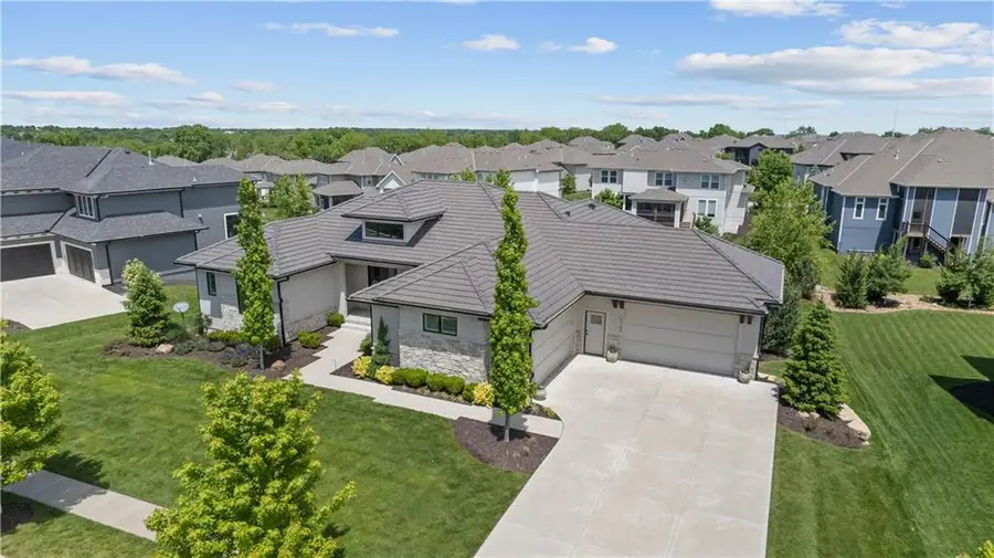 15709 El Monte Street, Overland Park, KS 66224 - #2