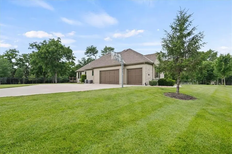 18840 Travis Lane, Stilwell, KS 66085 - #3