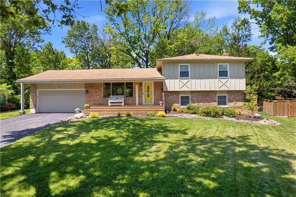 9336 Hardy Drive, Overland Park, KS 66212