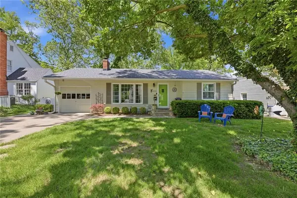 4908 W 71st Street, Prairie Village, KS 66208