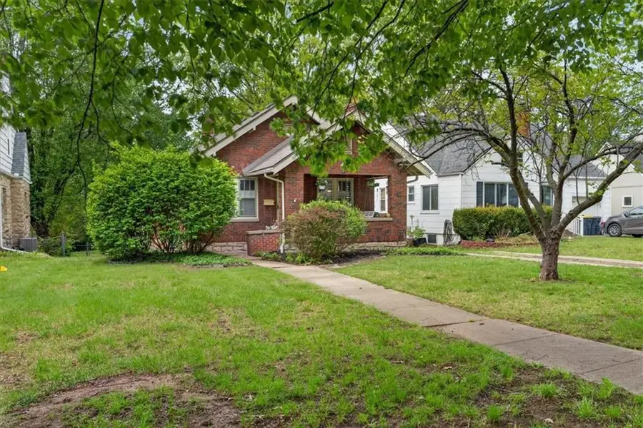 7918 Ward Parkway Plaza, Kansas City, MO 64114 - #3