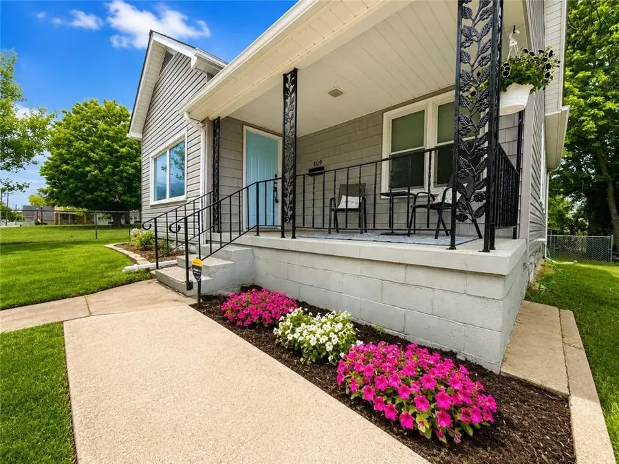 109 Broad Street, Warrensburg, MO 64093 - #2