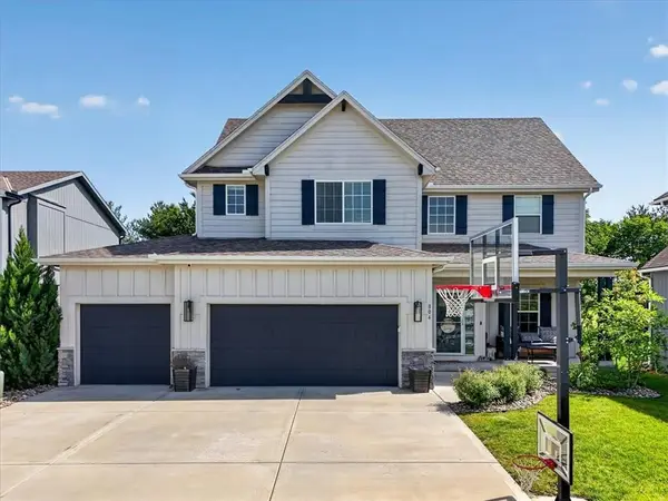804 SE Holly Court, Blue Springs, MO 64014