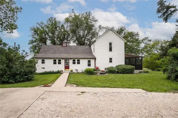 43601 E State Route B Road, Creighton, MO 64739