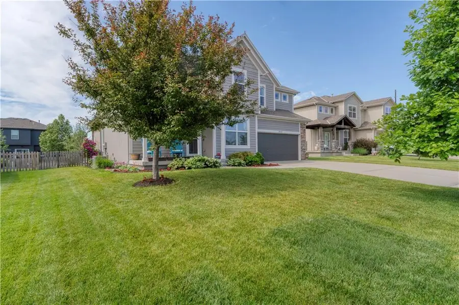 19005 W 166th Street, Olathe, KS 66062 - #3