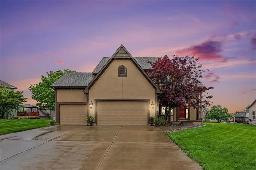 2724 SW Monarch Drive, Lees Summit, MO 64082 - #3