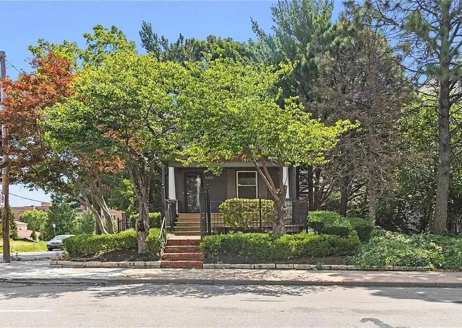 4401 Madison Avenue, Kansas City, MO 64111 - #2