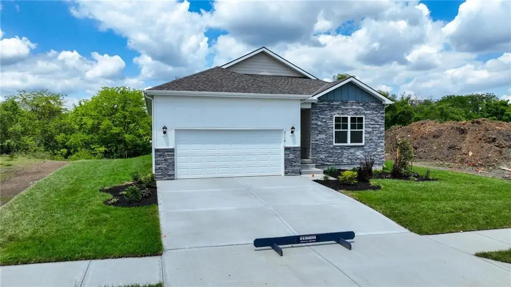 208 Lake Meadows Drive, Smithville, MO 64089 - #1