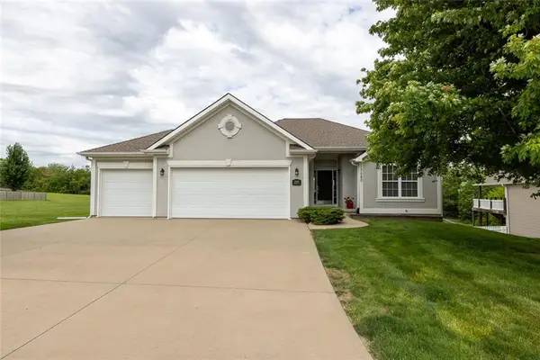 13080 NW Ridgeview Drive, Platte City, MO 64079