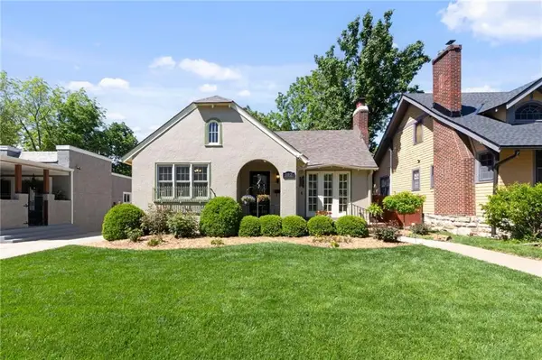 302 E 66th Terrace, Kansas City, MO 64113