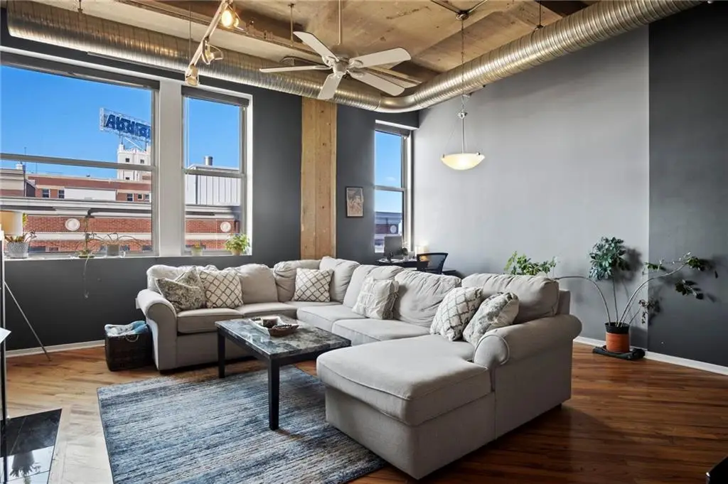 2107 Grand Boulevard #603, Kansas City, MO 64108 - #1