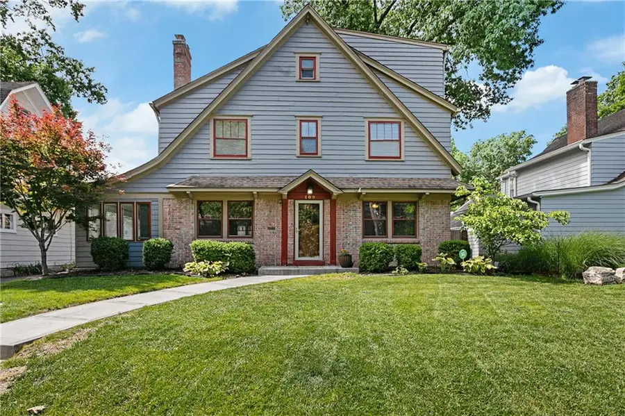 109 W 65th Street, Kansas City, MO 64113 - #2