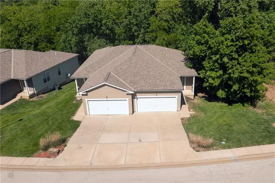 3303 N 103rd Terrace, Kansas City, KS 66109 - #2