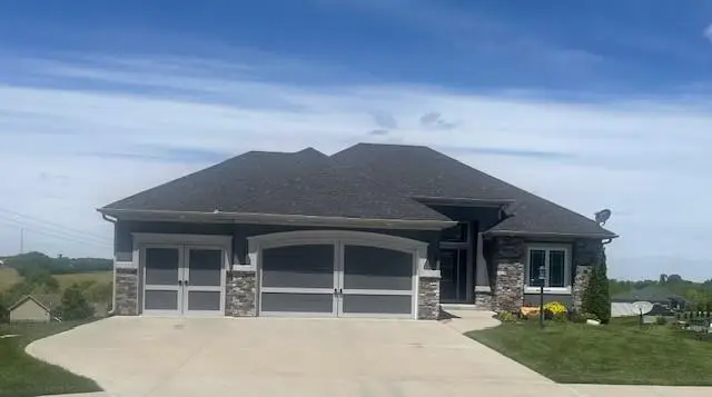 4200 Castlegate Court, Saint Joseph, MO 64505 - #2