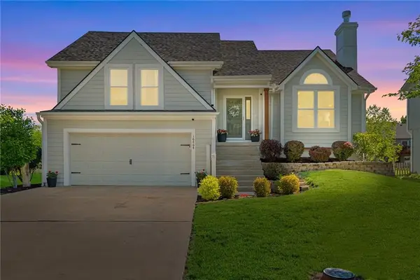 16464 W 158th Terrace, Olathe, KS 66062