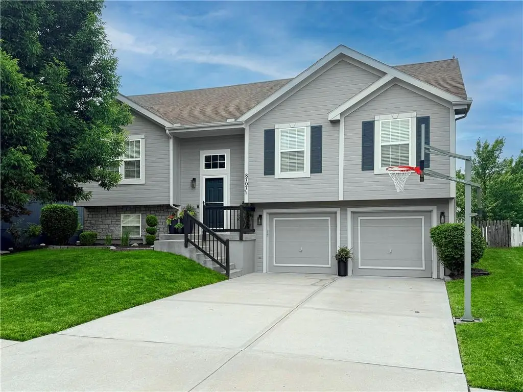 8707 NE 101st Terrace, Kansas City, MO 64157 - #1