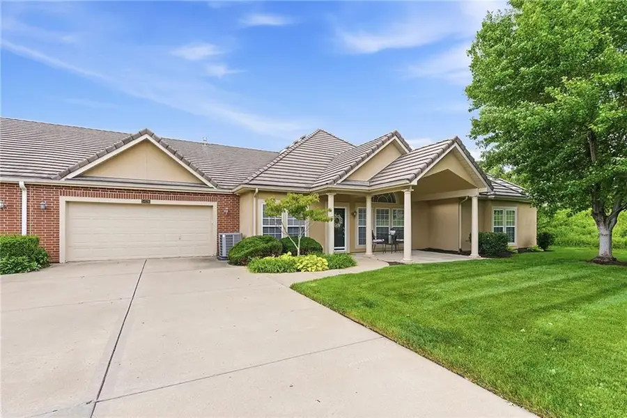 5426 W 145th Street, Leawood, KS 66224 - #2