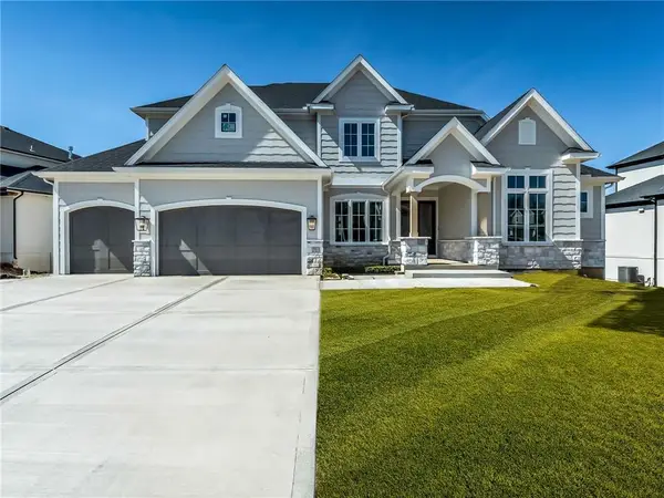 16924 Futura Street, Overland Park, KS 66085