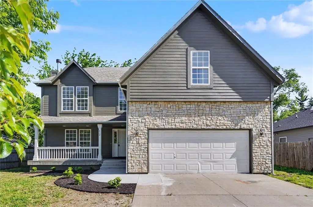 212 Hillside Drive, Baldwin City, KS 66006 - #1
