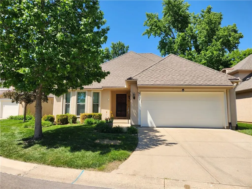 9174 W 102nd Terrace, Overland Park, KS 66212 - #1