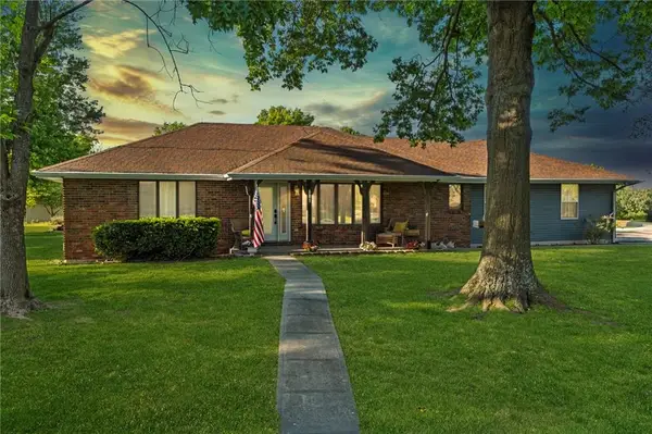 801 Shona Drive, Gallatin, MO 64640