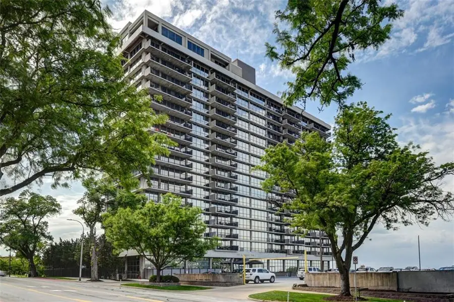 600 E Admiral Boulevard #305, Kansas City, MO 64106 - #2