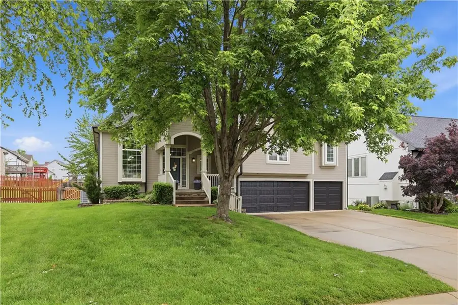 3008 Saddlewood Drive, Lees Summit, MO 64081 - #3