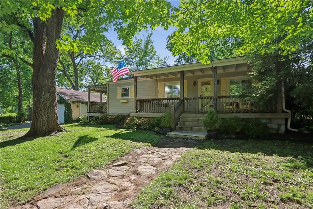 7116 Walnut Street, Kansas City, MO 64114 - #1