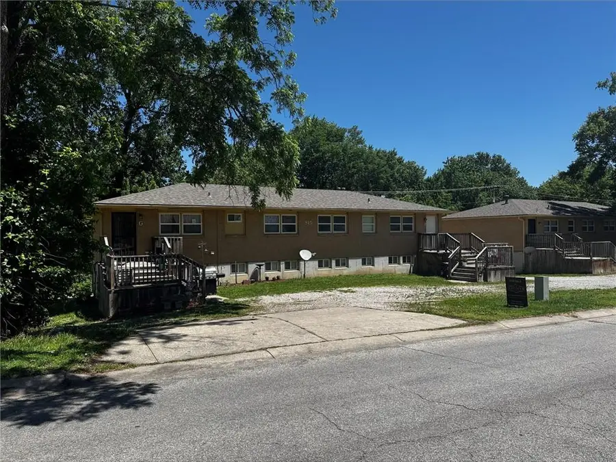 815 Broad Street, Warrensburg, MO 64093 - #2