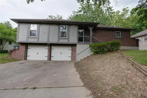 1304 SW 23rd Street, Blue Springs, MO 64015