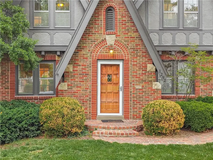 1292 W 72 Terrace, Kansas City, MO 64114 - #2