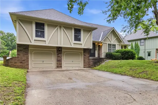 11683 Grant Drive, Overland Park, KS 66210
