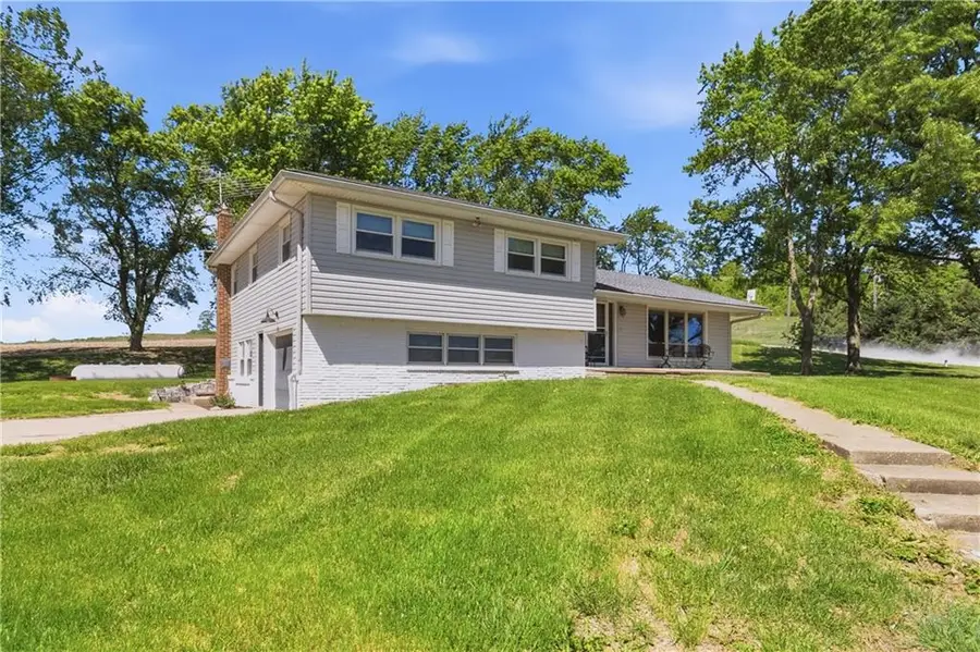 17429 Coffin Road, Leavenworth, KS 66048 - #2