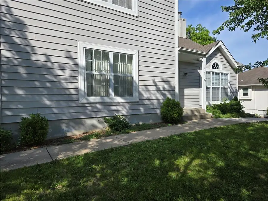 2128 SW British Drive, Lees Summit, MO 64081 - #2