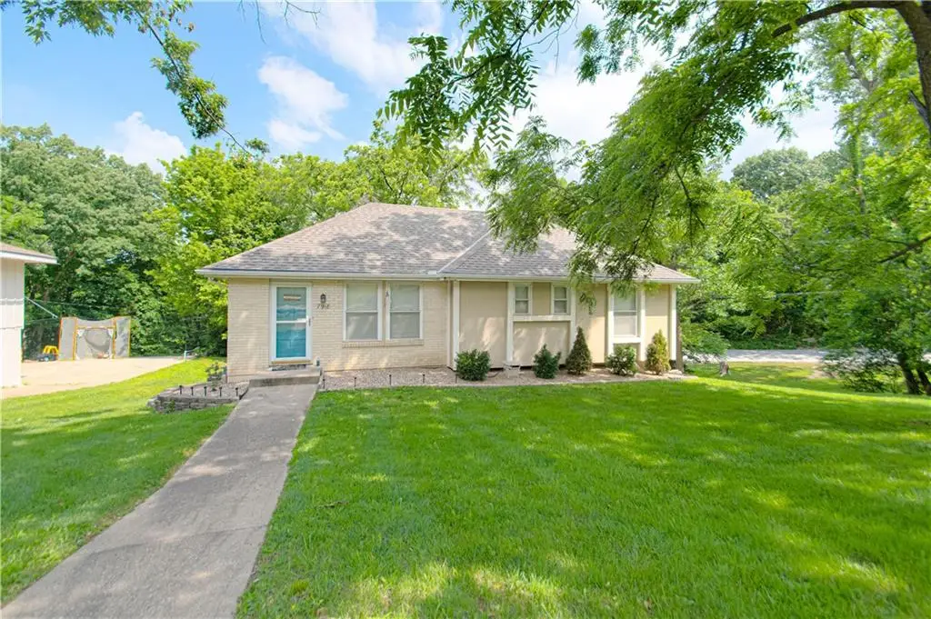 7918 NW Cadwallader Road, Kansas City, MO 64152 - #1