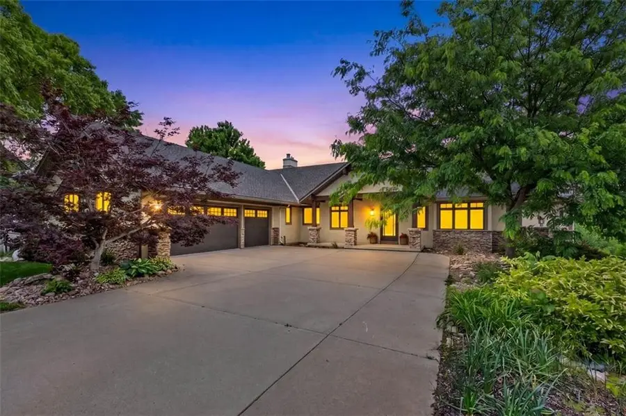 100 SW Gray Circle, Lees Summit, MO 64081 - #3