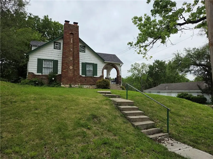 2549 Drury Avenue, Kansas City, MO 64127 - #2