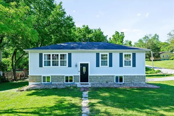 13647 Lawrence Avenue, Bonner Springs, KS 66012