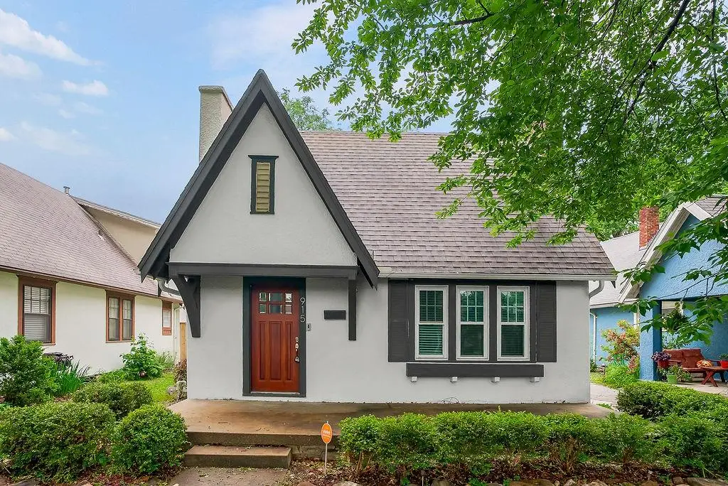 915 E 76th Terrace, Kansas City, MO 64131 - #1