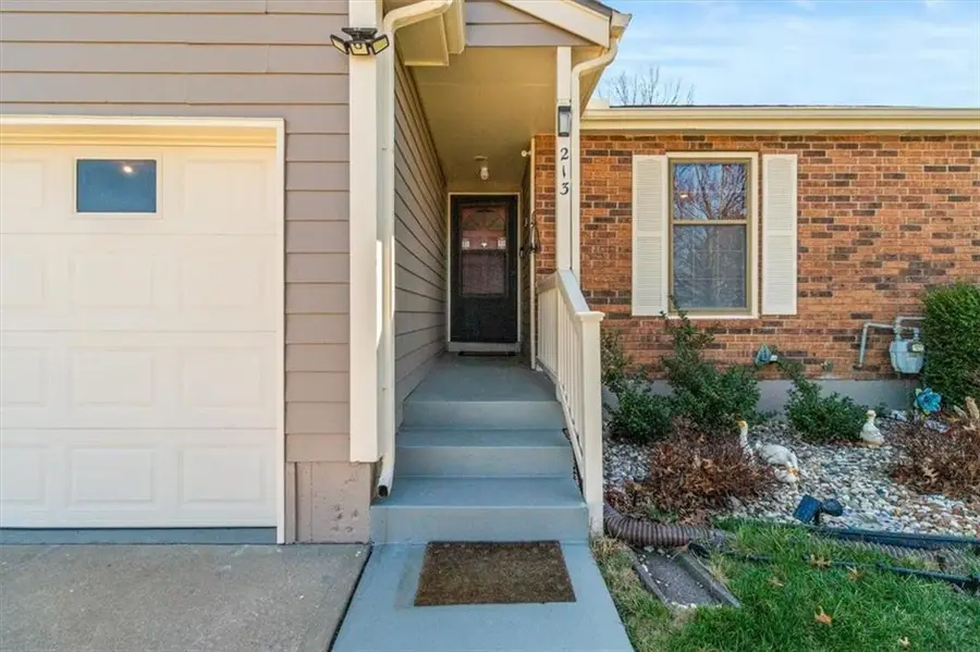 213 SE Ridgeview Drive, Lees Summit, MO 64063 - #3
