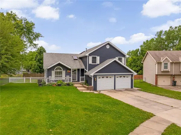 7305 Erika Court, Pleasant Valley, MO 64068
