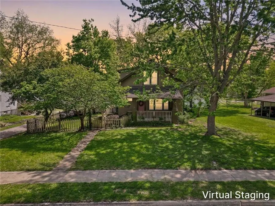 301 W Washington Street, Harrisonville, MO 64701 - #3
