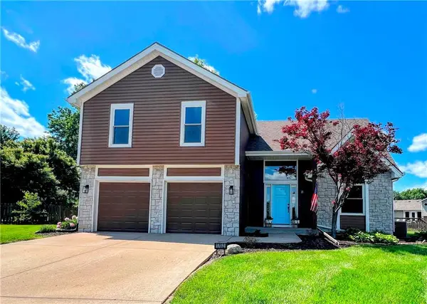 1702 NE 101st Court, Kansas City, MO 64155