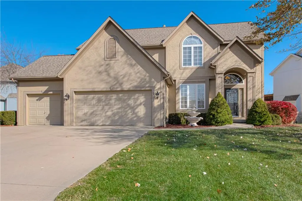 304 NE Hidden Valley Way, Lees Summit, MO 64064 - #1
