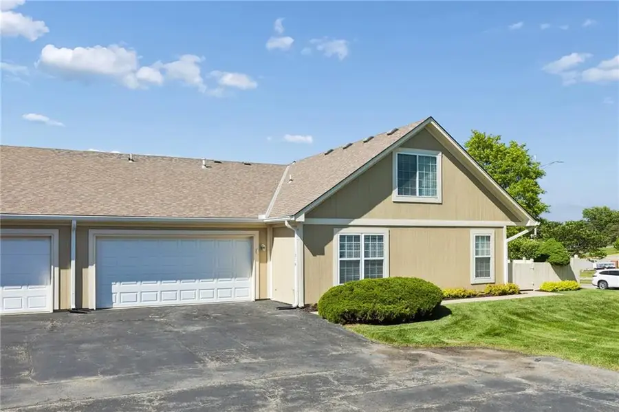 11316 S Pflumm Road, Lenexa, KS 66215 - #2