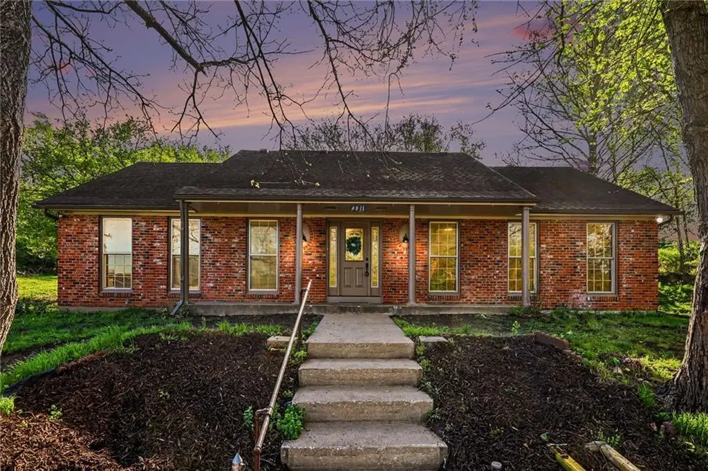 4811 Waukomis Drive, Kansas City, MO 64151 - #1