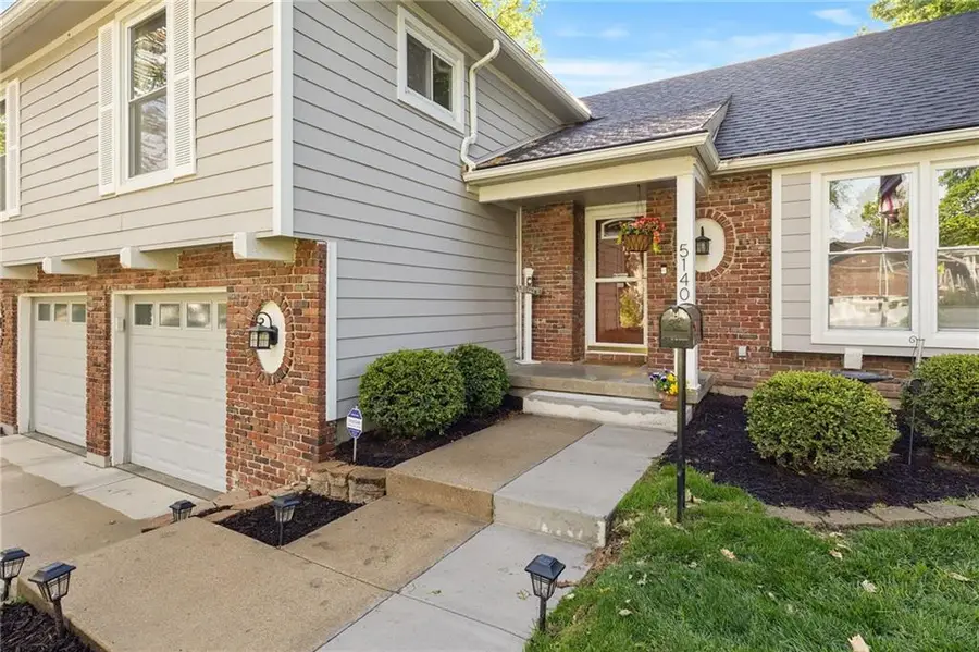 5140 Cody Street, Shawnee, KS 66203 - #2